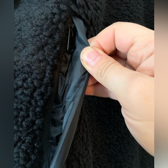 Women’s NWT Athleta Oversized Sherpa Black Quartertop Pullover Swester Size XS - Picture 4 of 13